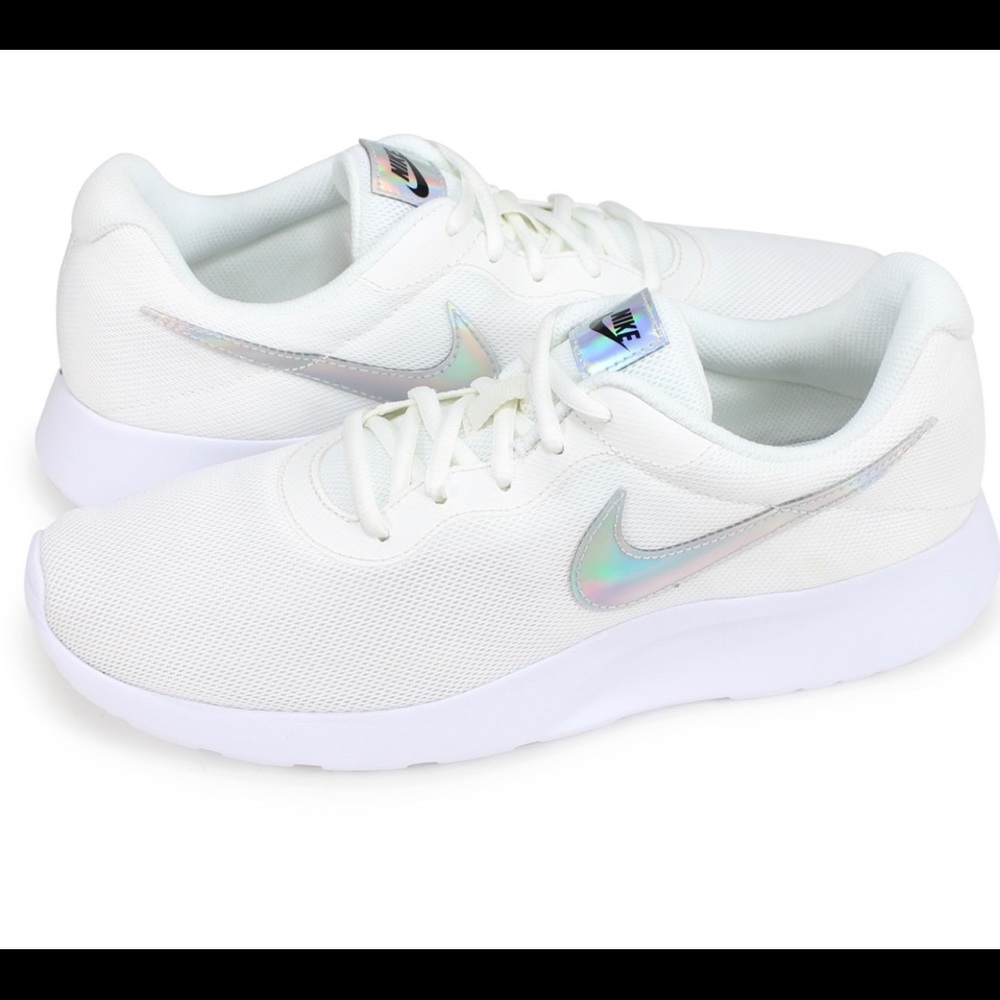 Women Nike Tanjun’s New without Tags